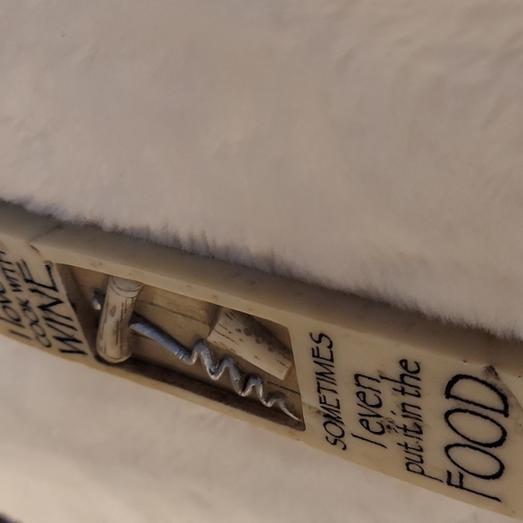 Small Stone Wine Plaque - Picture 8 of 9